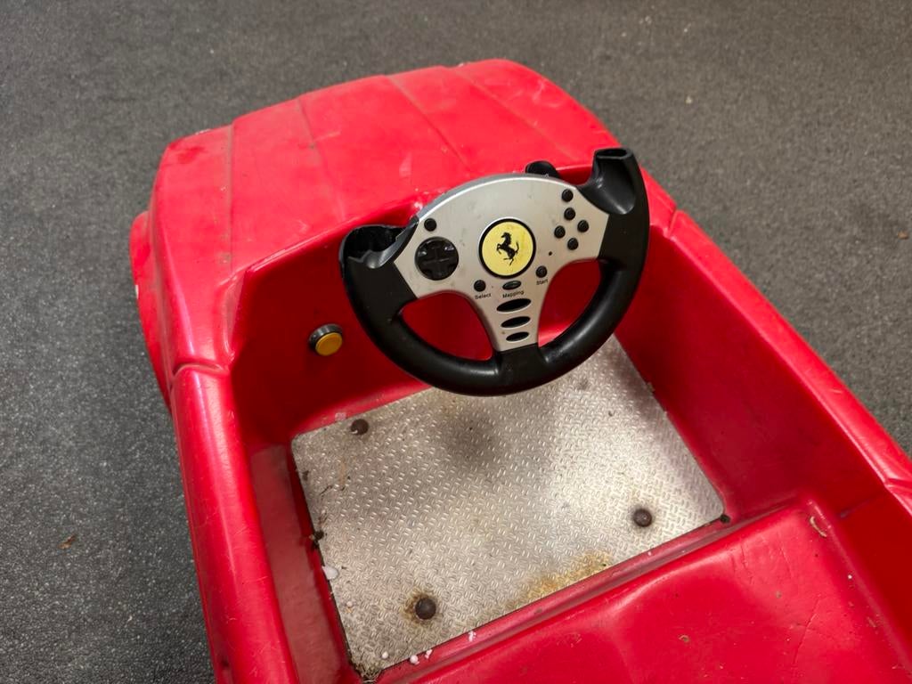 Ferrari Kermis auto kiddy ride, Ophalen, Gebruikt