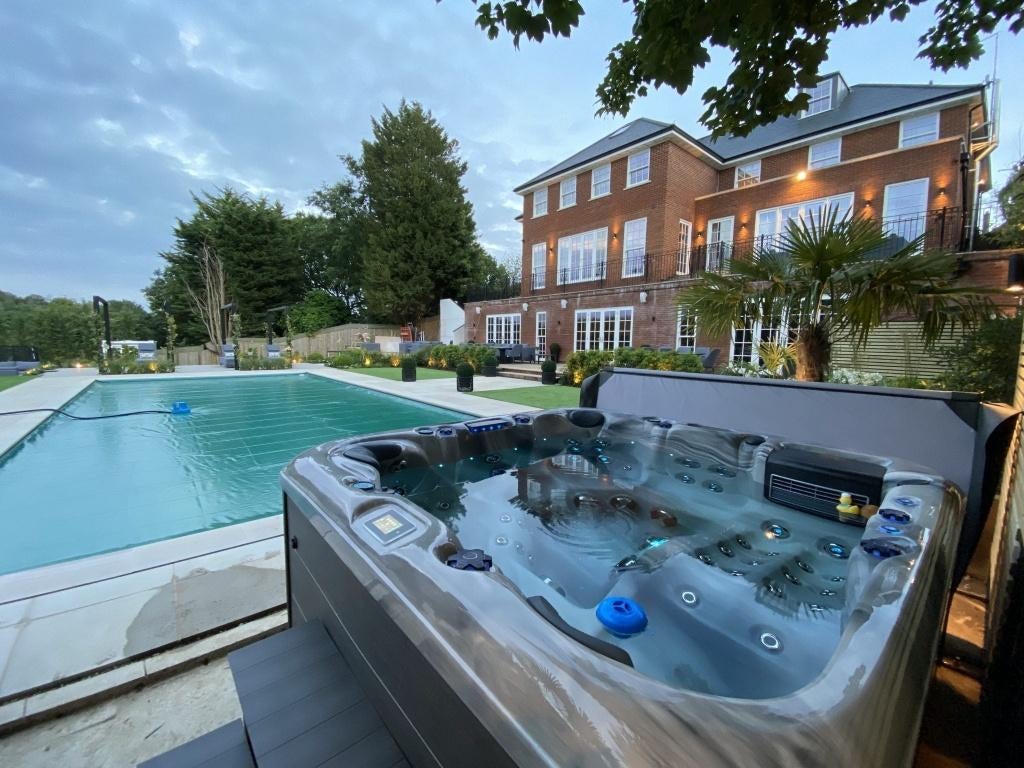 Promo -45%💦jacuzzi deluxe neuf ,4 et 5/6/7 personnes, Enlèvement ou Envoi, Neuf
