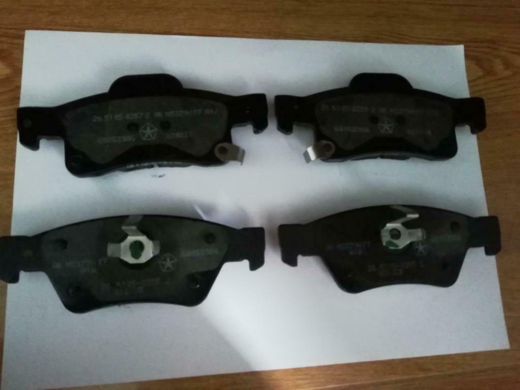 Plaquette de frein Jeep Grand Cherokee Dodge 6805238aa Mopar, Envoi, Neuf, Dodge