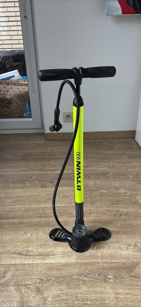 Pompe à Velo, Vélos & Vélomoteurs, Enlèvement, Comme neuf