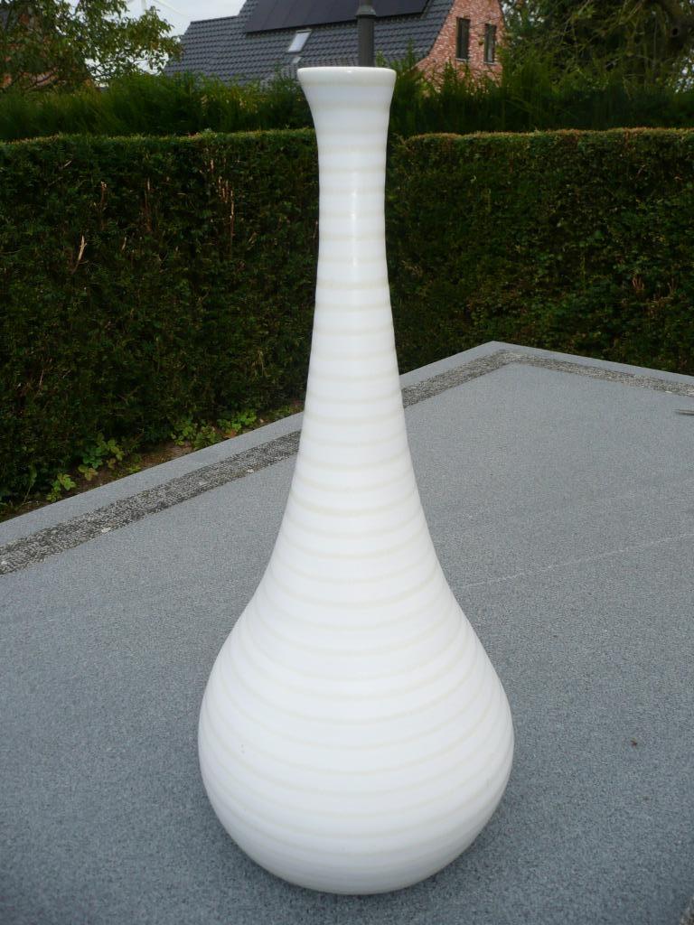 handgemaakte keramieken vloervaas 50 cm, Huis en Inrichting, 50 tot 75 cm, Wit, Aardewerk of Porselein, Ophalen of Verzenden