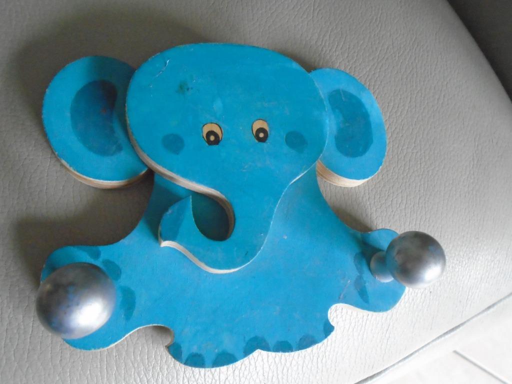 SUPPORT"ELEPHANT"EN BOIS +7 LETTRES EN BOIS  GRATUITES, Enlèvement ou Envoi, Comme neuf, Portemanteau