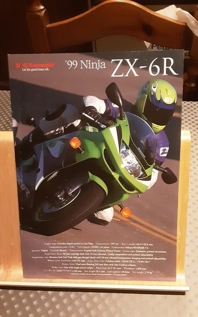 Kawasaki Ninja zx6r 99 brochure, Ophalen of Verzenden, Zo goed als nieuw