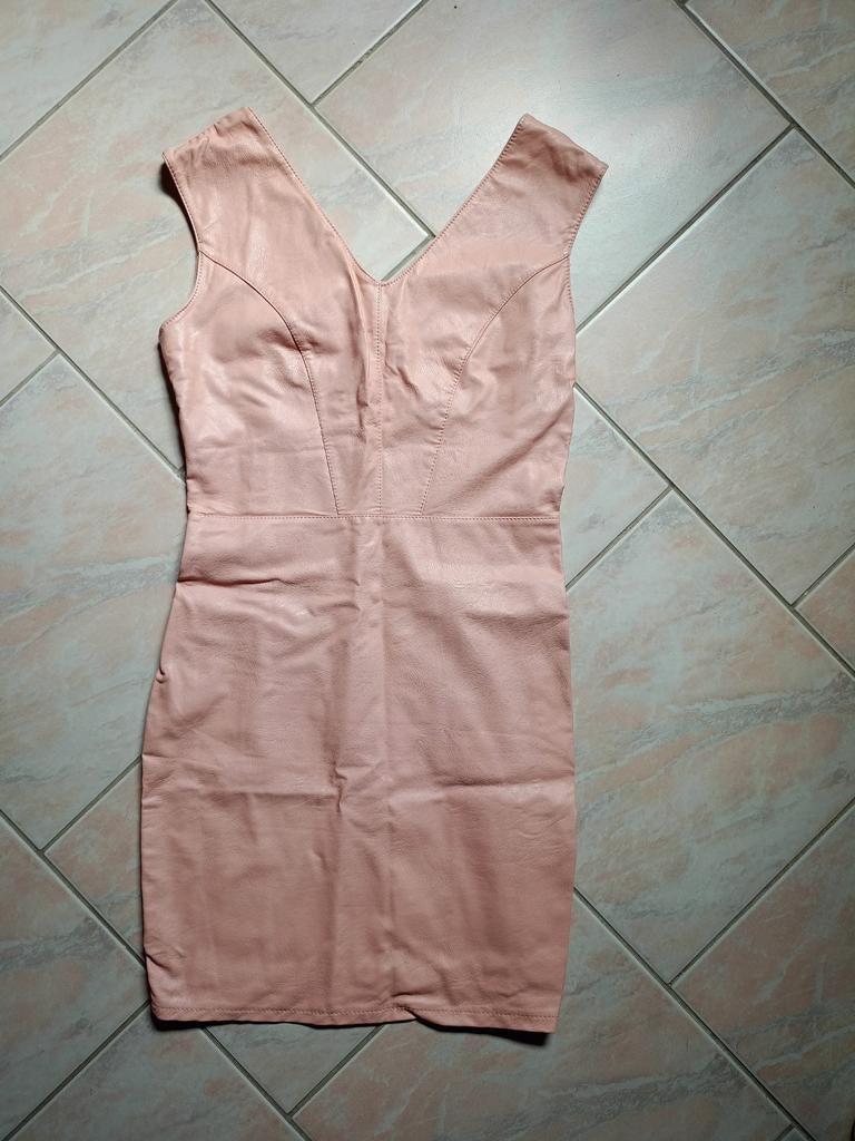 Jurk van imitatieleer, Kleding | Dames, Verzenden, Zo goed als nieuw, Roze, Maat 36 (S)