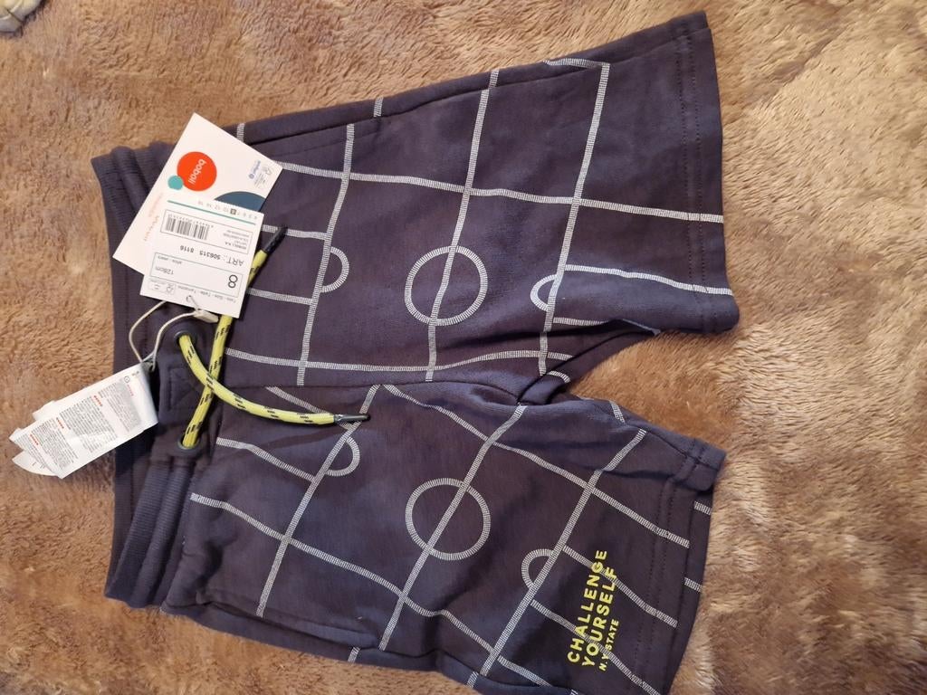 Nieuwe short boboli 8 jaar, Ophalen
