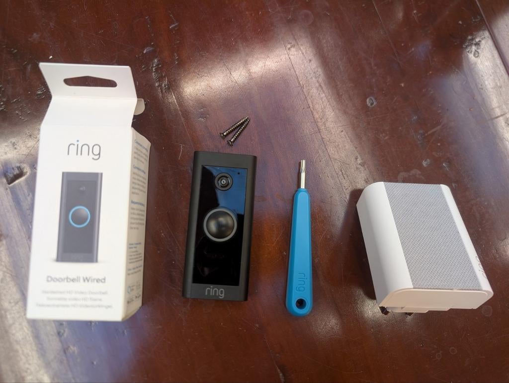 Ring doorbell wired met chime, Ophalen of Verzenden, Compatibel met smartphone, Zo goed als nieuw, Bedraad