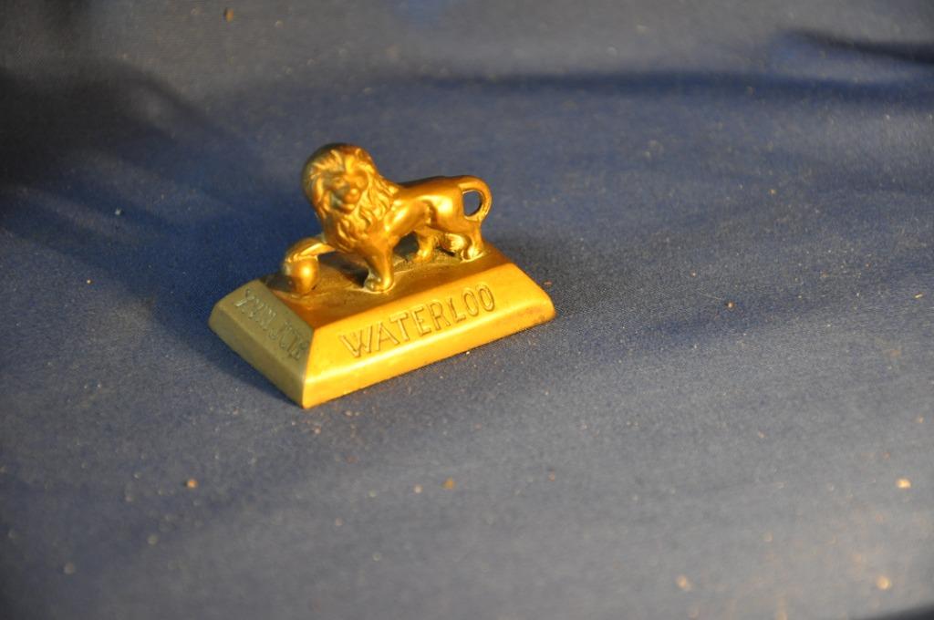 lion de waterloo en laiton, Antiquités & Art, Enlèvement ou Envoi, Cuivre