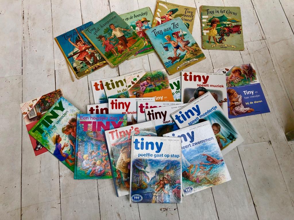 Tiny -boeken collectie, antieke en nieuwe, Boeken, Meerdere stripboeken, Verzenden, Gelezen