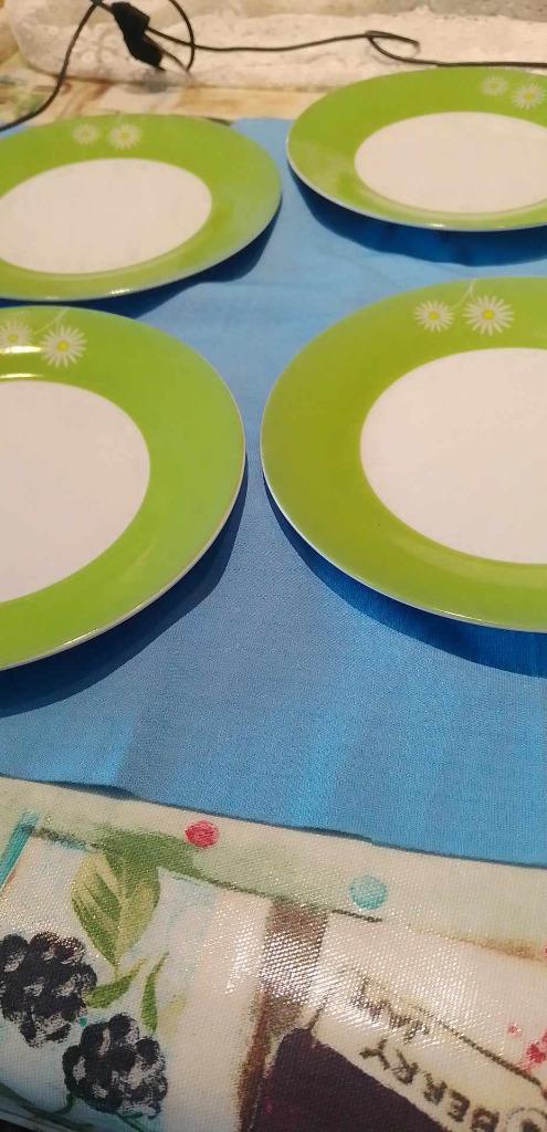 dessertborden Tante Kaat groen wit bloem, Huis en Inrichting, Keuken | Servies, Keramiek, Ophalen of Verzenden, Zo goed als nieuw