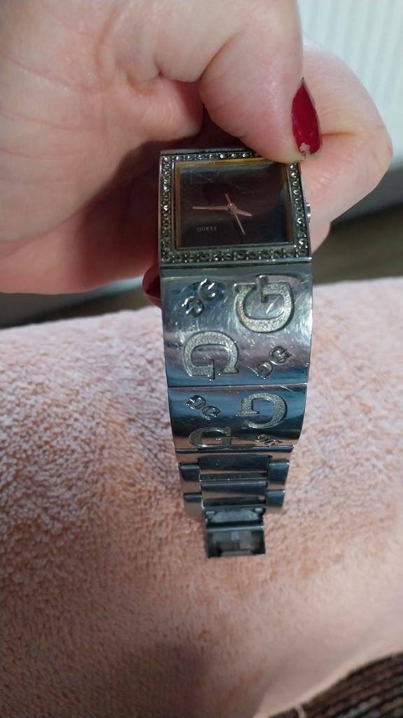 Horloge, Handtassen en Accessoires, Verzenden, Guess