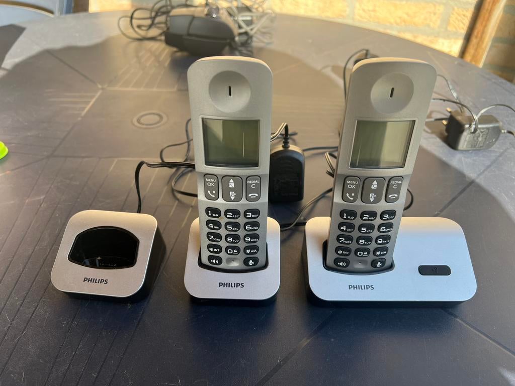 Draadloze binnenhuis telefoon set, Ophalen, Gebruikt, 2 handsets, Stralingsarm