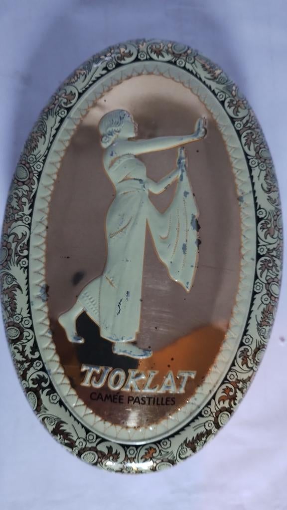 Tjoklat camee pastilles ovalen doos, Verzamelen, Blikken, Verzenden