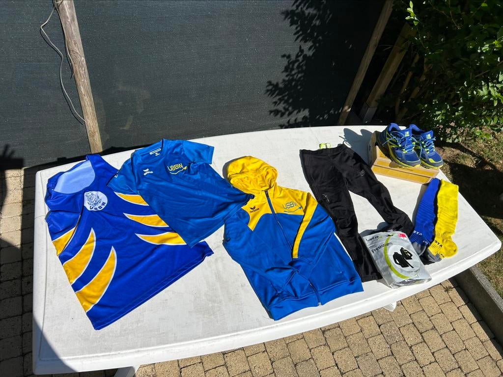 Tenue d’athleriske de club sportif, Enlèvement, Utilisé, Vêtements
