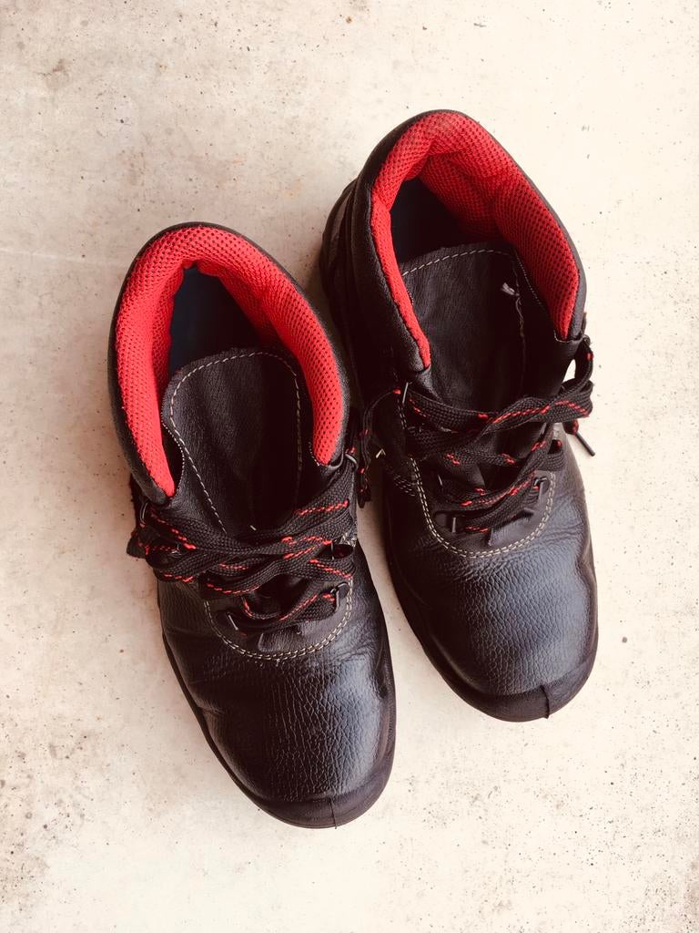 Chaussures de travail, chaussures de sécurité, Enlèvement ou Envoi, Comme neuf, Chaussures de travail