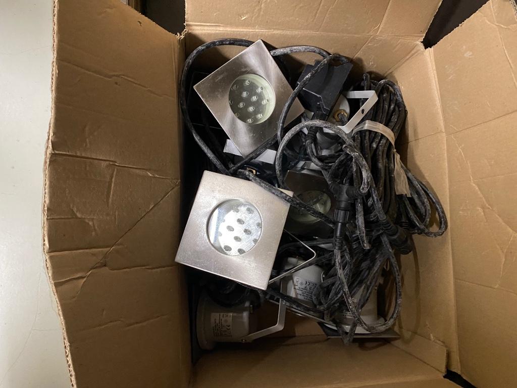 Spots LED IP 44 avec transformateur, Maison & Meubles, Lampes | Spots, Comme neuf, Spot encastrable ou Spot mural, Enlèvement