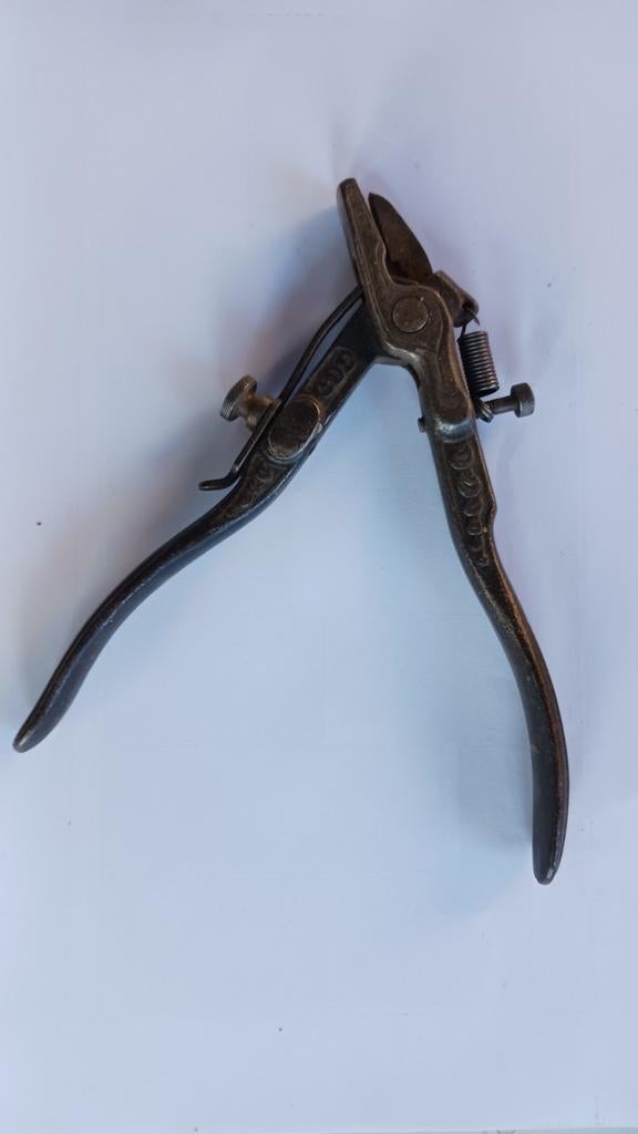 Extracteur de scie ancien, Enlèvement
