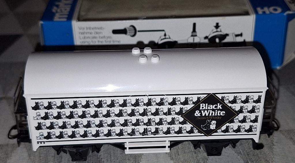 Märklin HO 4415 koelwagon "Black & White" Scotch Whisky, Ophalen of Verzenden, Zo goed als nieuw, Wagon, Märklin