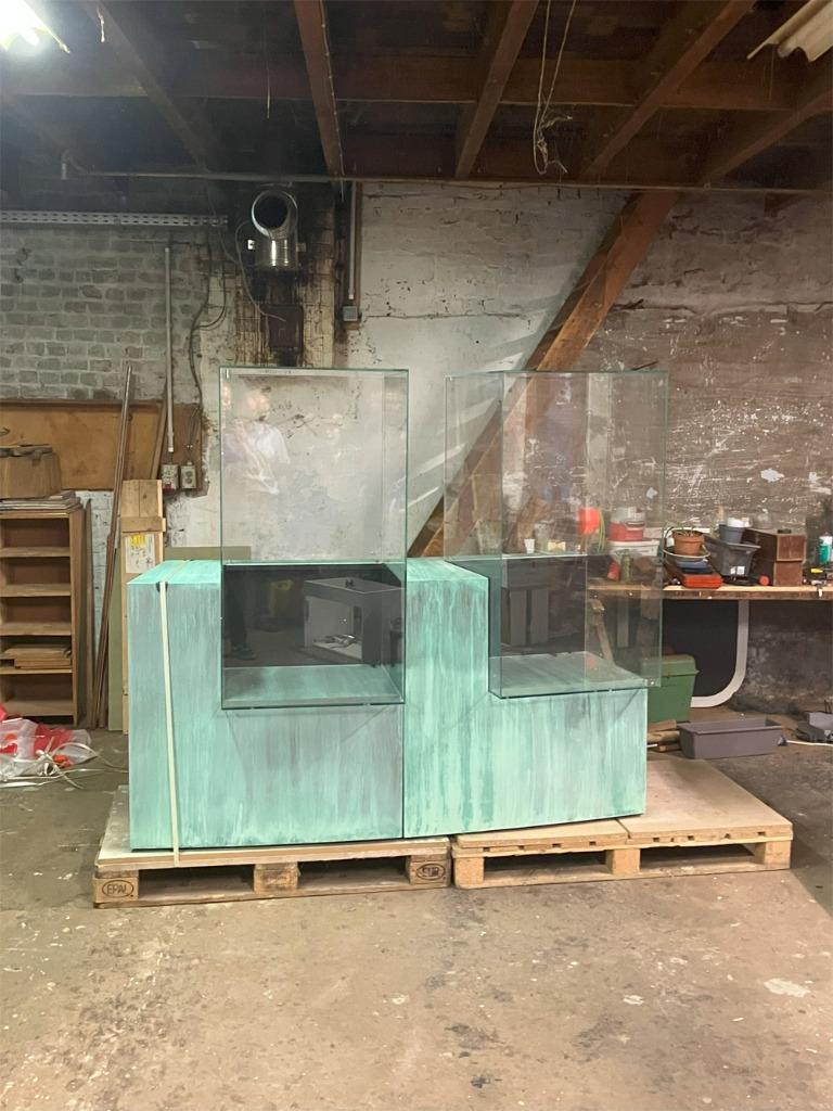 twee display kasten, vitrine glazen etalage kasten, nieuw, Huis en Inrichting, Kasten | Vitrinekasten, Ophalen, 75 cm of meer