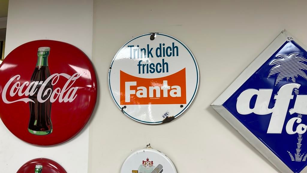Fanta emaille reclamebord, Verzamelen, Gebruikt, Reclamebord