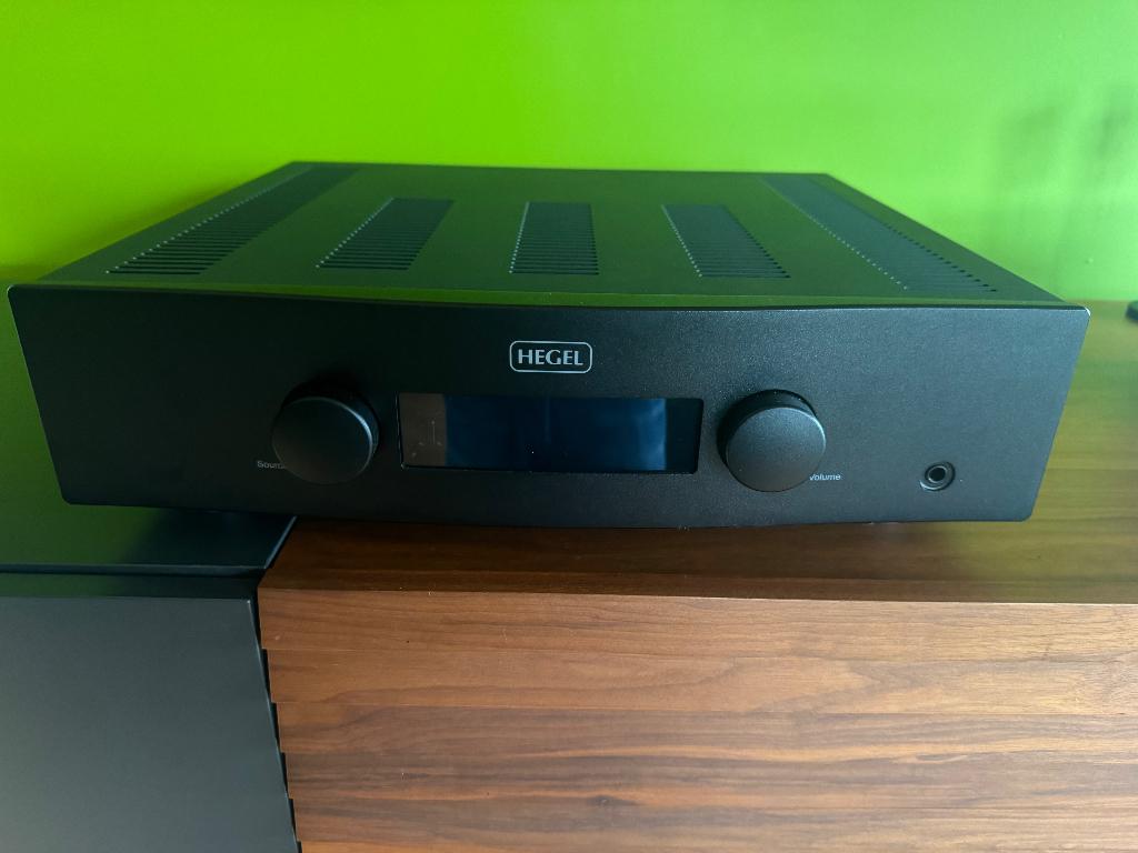 Hegel H190V, Ophalen, Zo goed als nieuw, 120 watt of meer, Overige merken