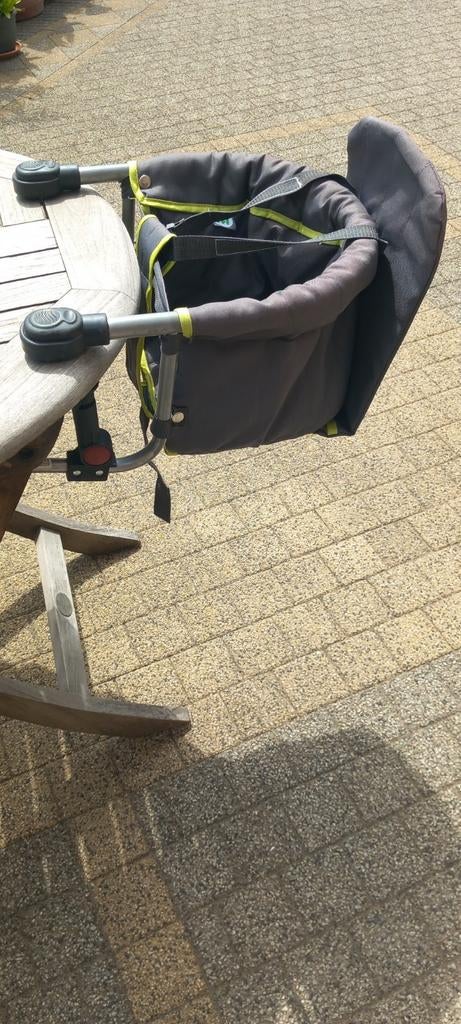 Tafelstoeltje - hangstoeltje, Kinderen en Baby's, Ophalen of Verzenden, Zo goed als nieuw, Hangstoel, Gordel(s)