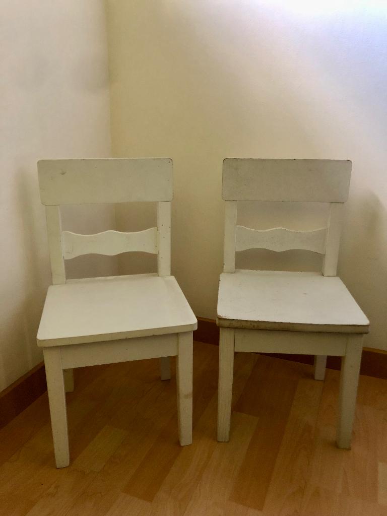 2 houten kinderstoeltjes, Kinderen en Baby's, Kinderstoelen, Ophalen, Gebruikt