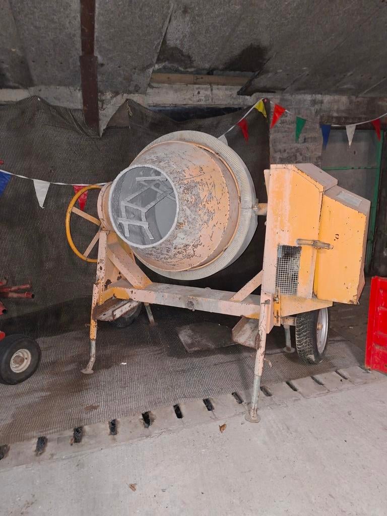 Grand malaxeur à béton, Enlèvement