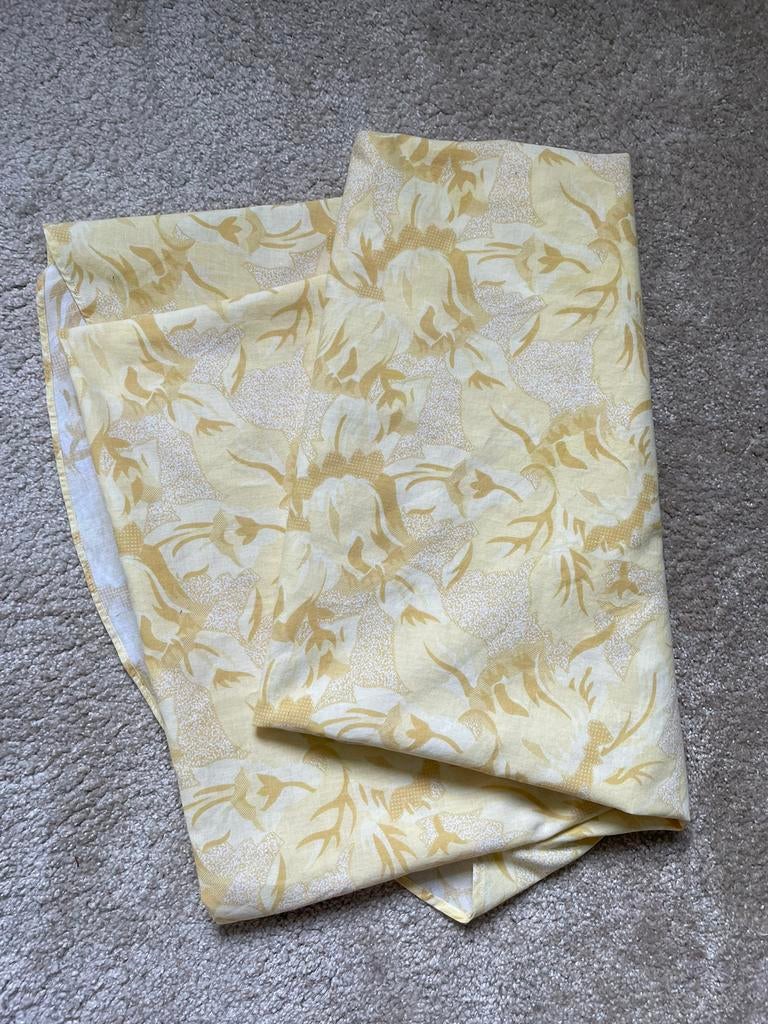 Nappe ovale estivale Carré d’Azur 240×150 – Motifs fleurs, Enlèvement, Comme neuf, Ovale, Intérieur