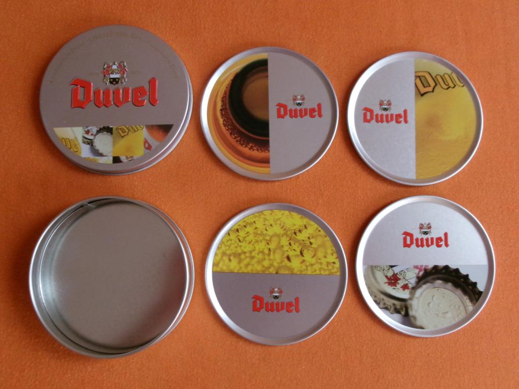 4 SOUS - VERRES ET SA BOITE EN FER * DUVEL *, Collections, Marques de bière, Utilisé, Autres types, Duvel, Enlèvement ou Envoi