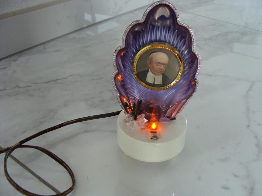 divers objet Sainte Vierge,1avec prise, Bouteille eau bénite, Antiquités & Art, Enlèvement ou Envoi
