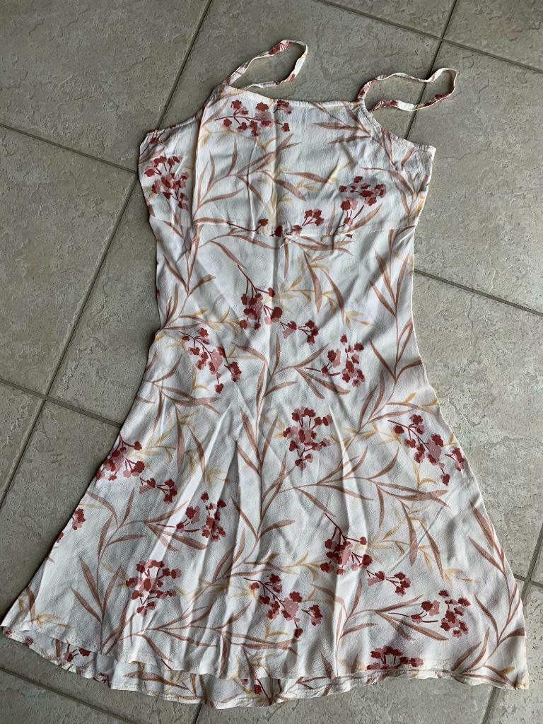 robe légèrement transparente - T. 36 - beige - bordeaux, Enlèvement, Porté, Au-dessus du genou, Taille 36 (S)