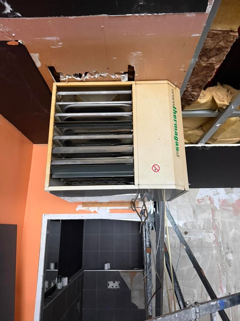 Thermagas gas luchtverwarmer – €195, Doe-het-zelf en Bouw, Ophalen, Zo goed als nieuw