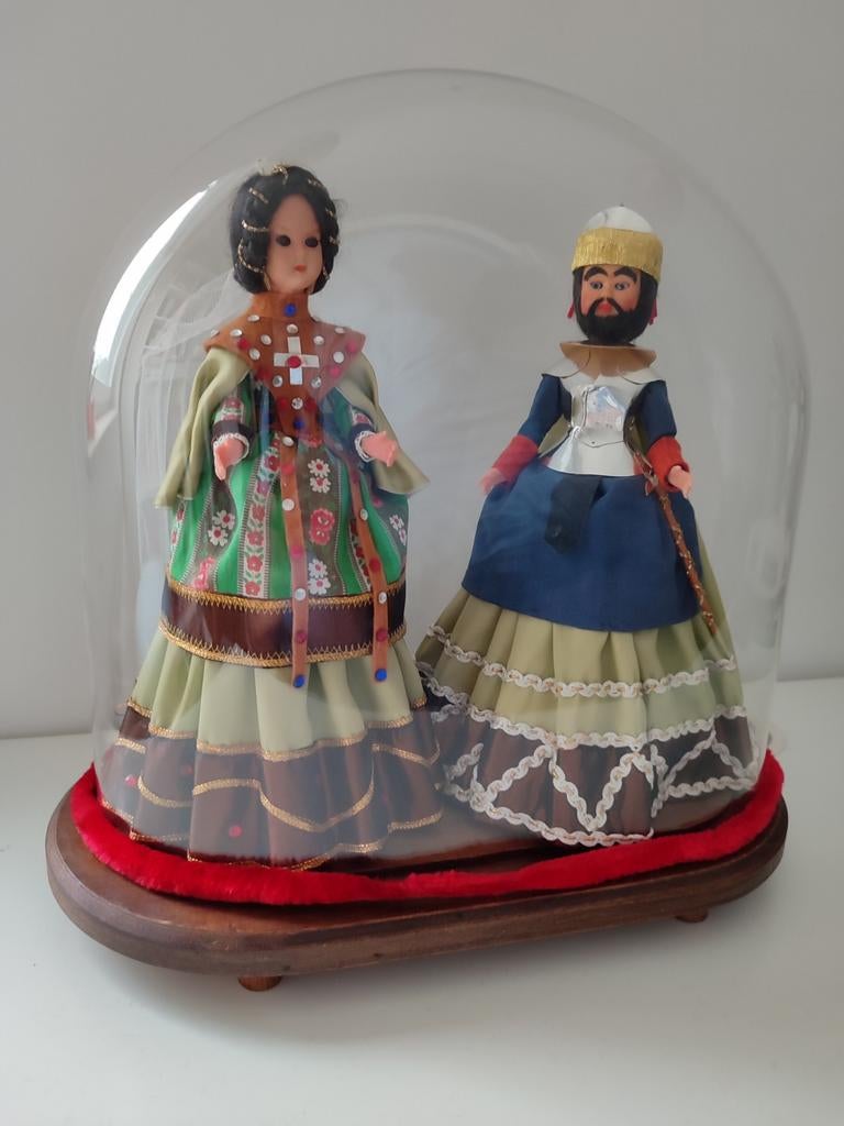 Glazen stolp met reuzen Wetteren poppen model, Ophalen of Verzenden