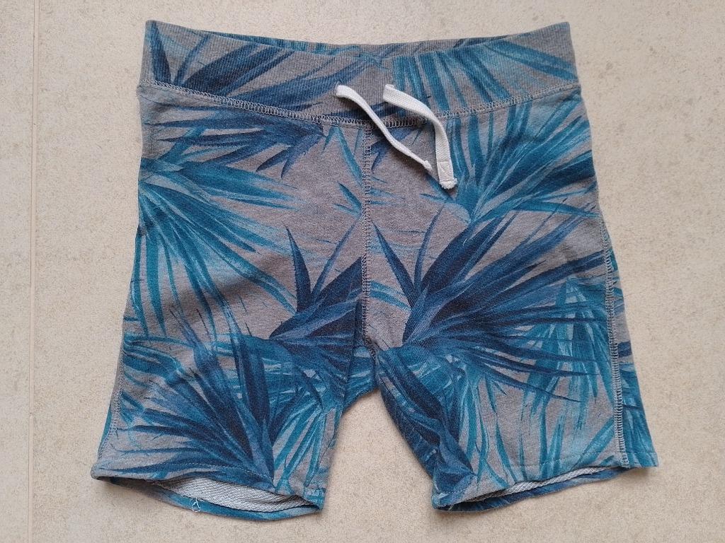 Short jongen maat 128, Enfants & Bébés, Vêtements enfant | Taille 128, Pantalon, Garçon, H&M, Comme neuf
