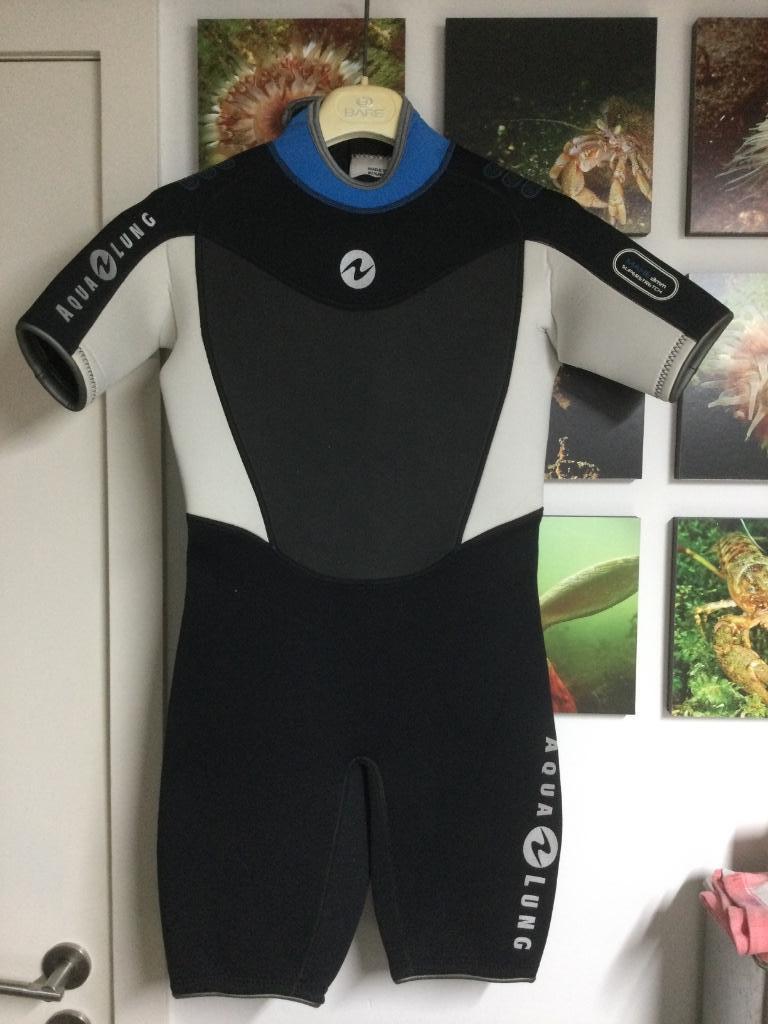Aqua Lung 3mm Shorty Mahe Man size S nieuw -50% Solden, Enlèvement ou Envoi, Neuf, Combinaison de plongée