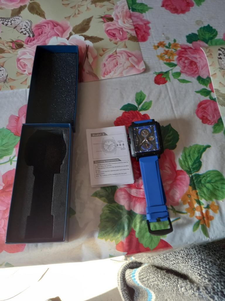 Horloge  LIGE, Overige merken, Overige materialen, Polshorloge, Nieuw