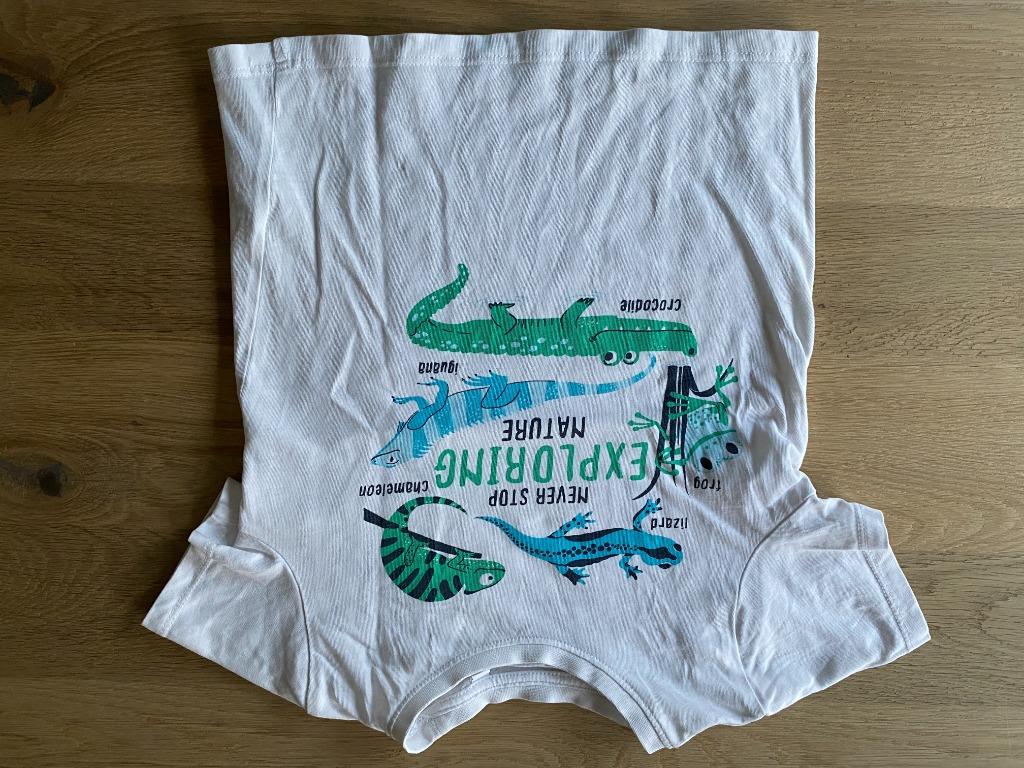 C&A witte t-shirt met dieren maat 110 of 5 jaar, Enfants & Bébés, Vêtements enfant | Taille 110, Garçon, C&A, Enlèvement ou Envoi