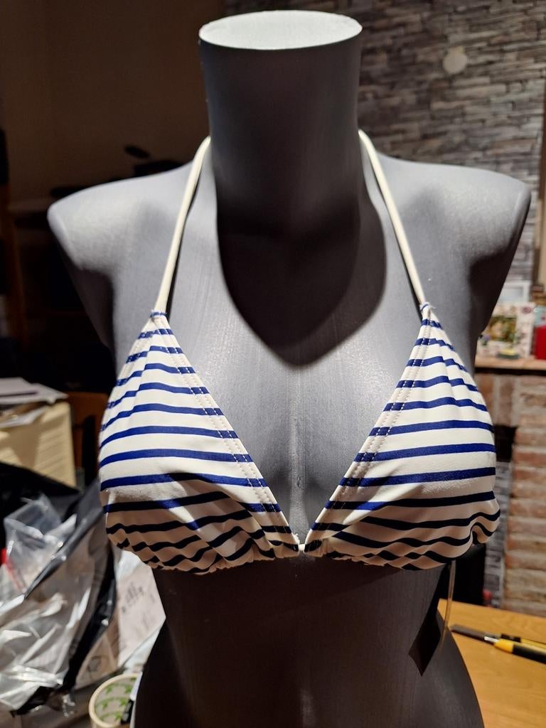 Wannabee,bikinitopje,maat 42, Blauw, Ophalen of Verzenden, Bikini, Wannabee