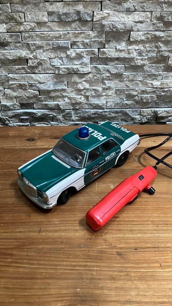 Voiture de police, Enlèvement ou Envoi, Utilisé