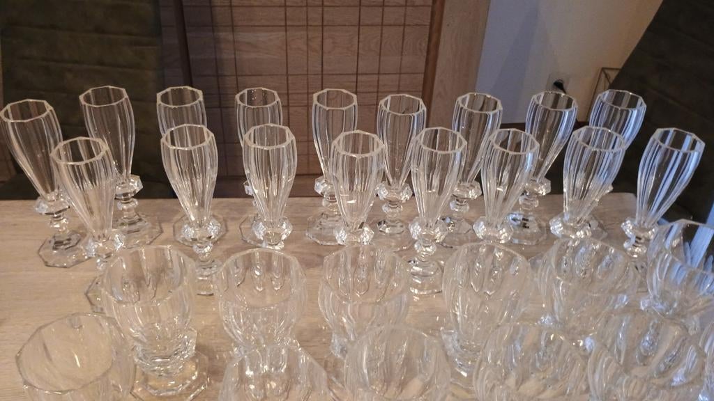 Service de table Cristal Baccarat, Ophalen