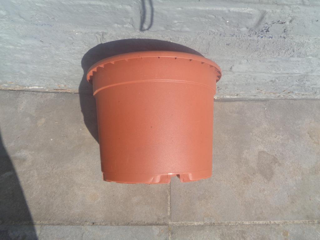 Bloempot tuin, Tuin en Terras, Ophalen, Kunststof, Rond, Zo goed als nieuw