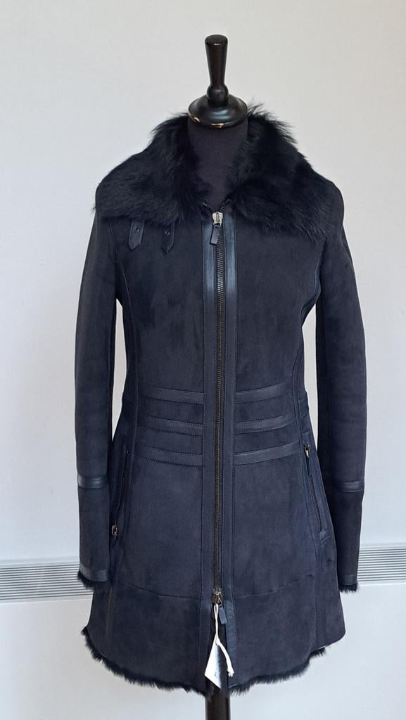 EMPORIO ARMANI. (NOUVEAU +/_ 750€), Enlèvement ou Envoi, Taille 34 (XS) ou plus petite