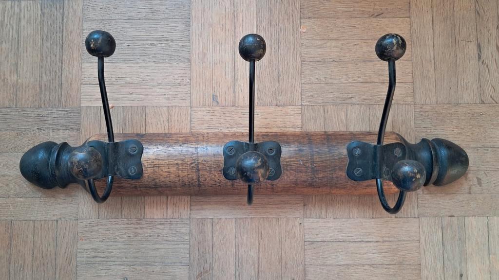 Très joli porte-manteau mural ancien 45 cm, Enlèvement