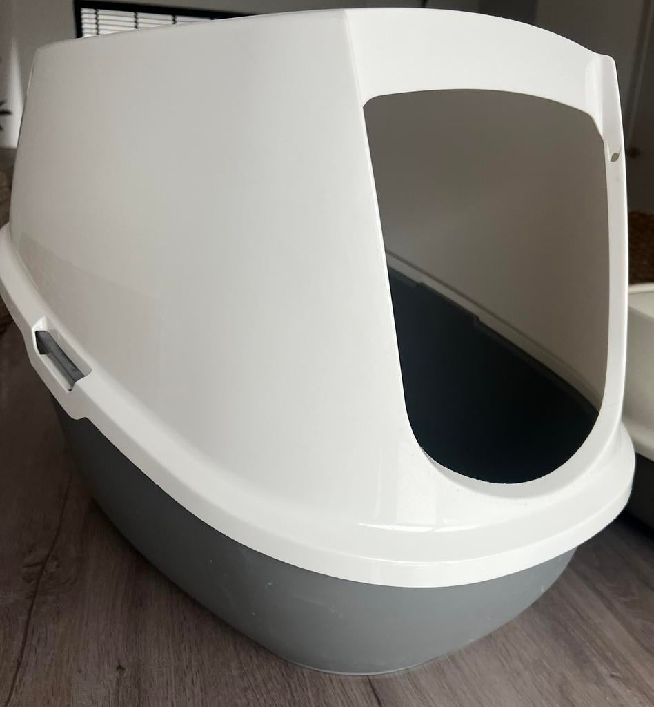 Kattenbak grijs/wit, Ophalen, Zo goed als nieuw, Gesloten