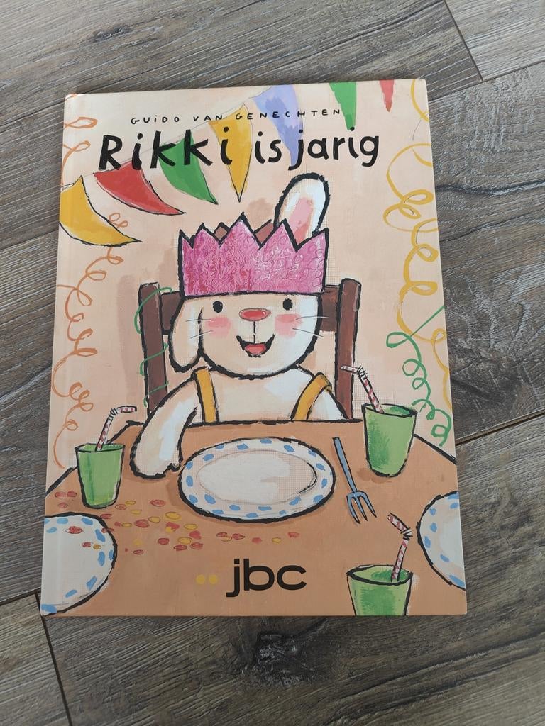 Rikki is jarig, Enlèvement ou Envoi, 4 ans