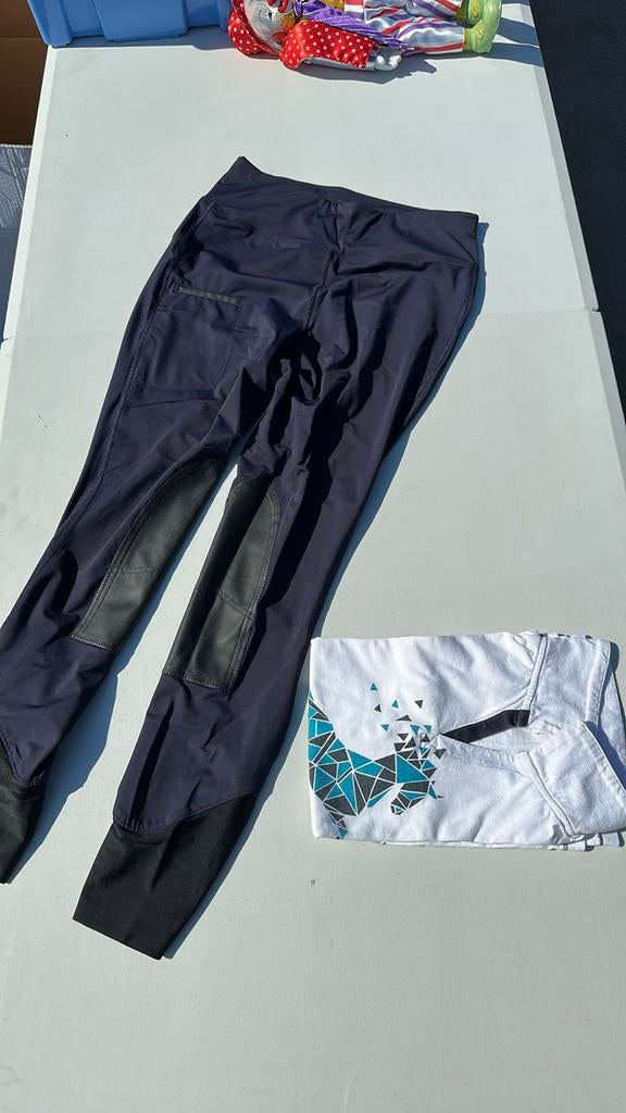 Nieuwe paardrijbroek met bijhorende polo, Ophalen, Zo goed als nieuw