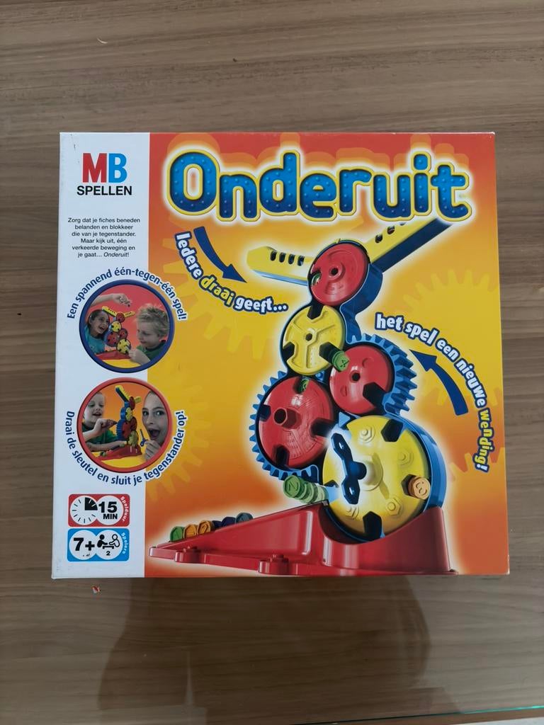 Onderuit (MB Spellen, Hasbro, 2 spelers), Ophalen, 10 tot 50 stukjes, Zo goed als nieuw, 6 jaar of ouder