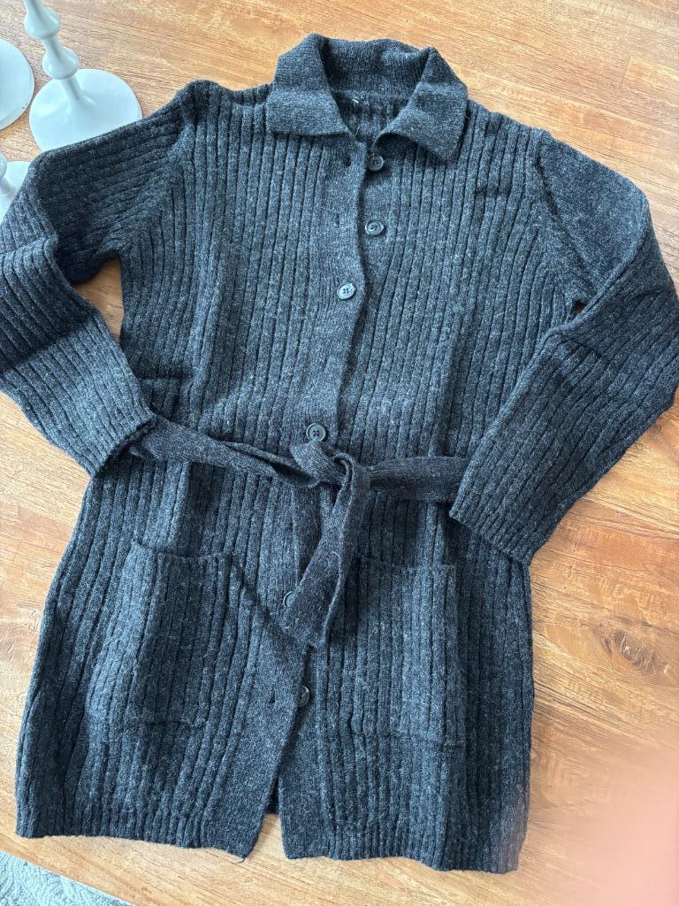 Gilet vintage taille M, Vêtements | Femmes, Pulls & Gilets, Enlèvement ou Envoi, Comme neuf, Taille 38/40 (M), Noir