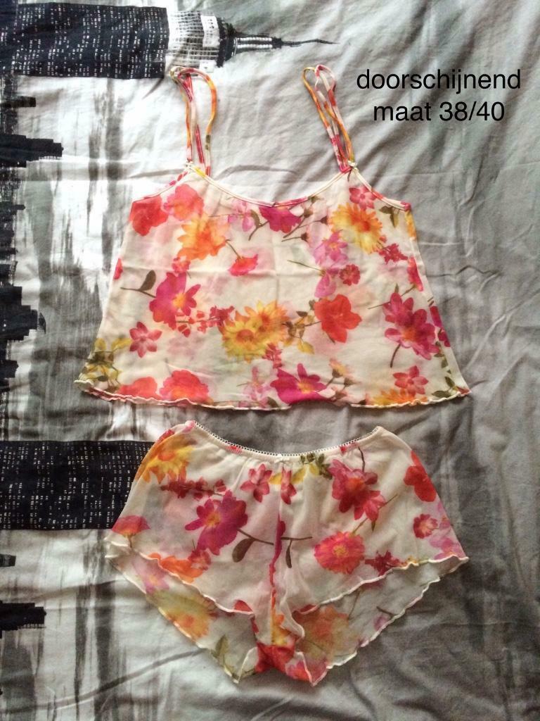doorschijnende pyjama met bloemen, Ophalen of Verzenden, Overige kleuren, Nachtkleding