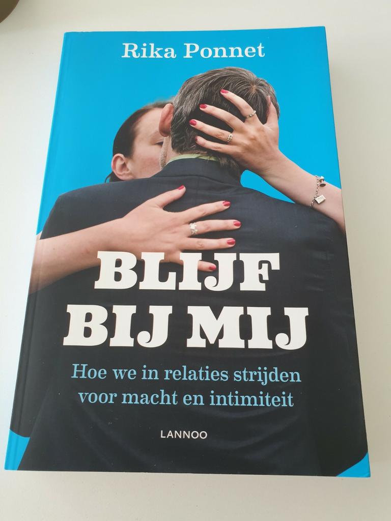 Rika Ponnet - Blijf bij mij., Boeken, Psychologie, Zo goed als nieuw, Ophalen of Verzenden